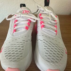 Nike Women's Air Max 270 White and Pink Shoes

EXCELLENT CONDITION!